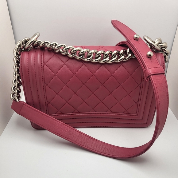 CHANEL Quilted Boy Bag Small Lambskin in Pink - Picture 10 of 13